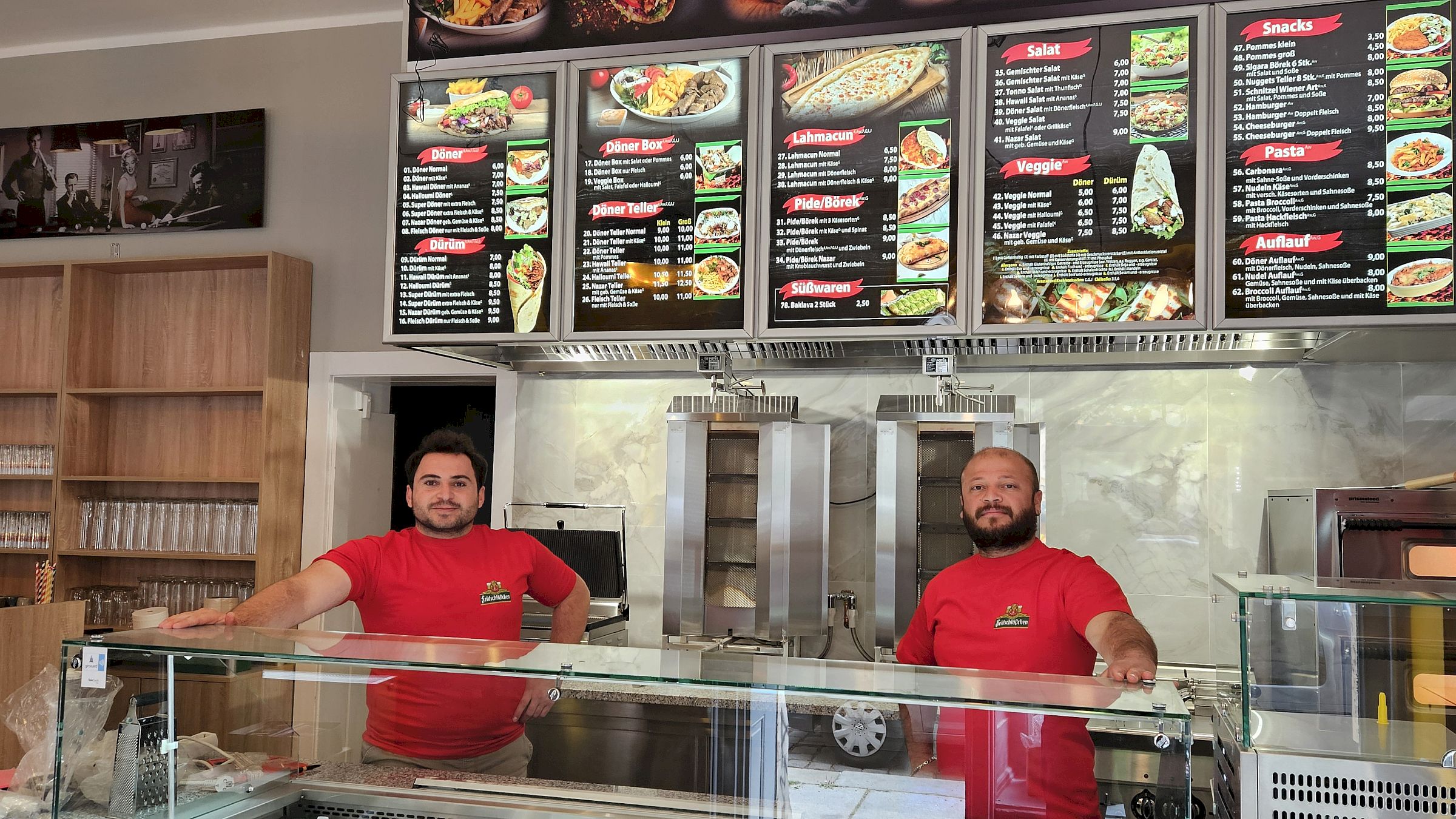 Gökhan Caliskan und Abuzer Ülgen führen den Nazar Döner. Foto: Anton Launer