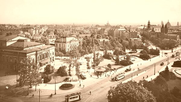 Albertplatz in den 1930er Jahren - zeitgenössischen Postkarte