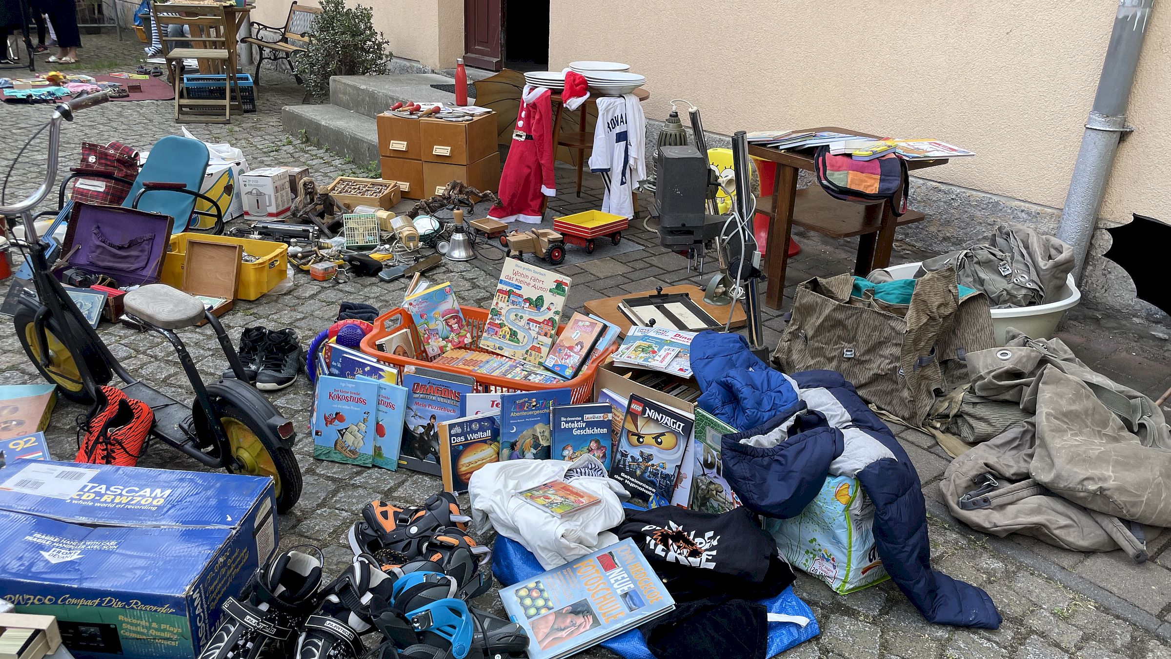 Am 24. Mai wird in mehr als 40 Höfen im Hecht-Viertel getrödelt. - Foto: Hechtviertel-Verein