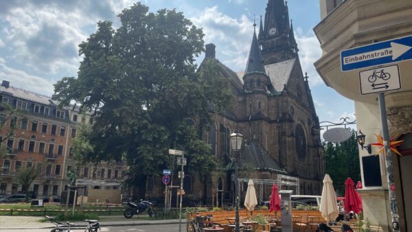 Der Martin-Luther-Platz verwandelt sich für drei Tage in ein großes Festival-Gelände. Foto: Floris Hübner