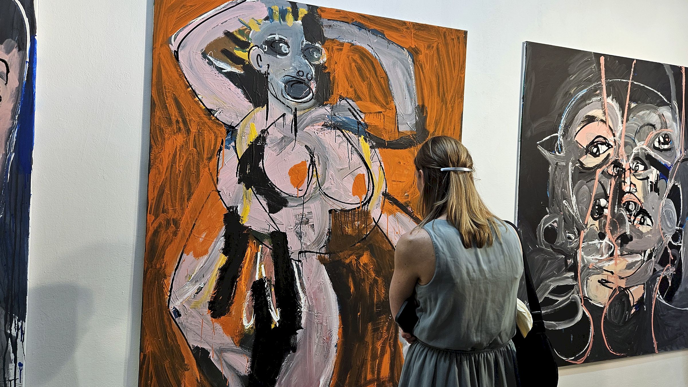 Üppige und großformatige Bilder in Holger Johns Galerie - Foto: Anton Launer