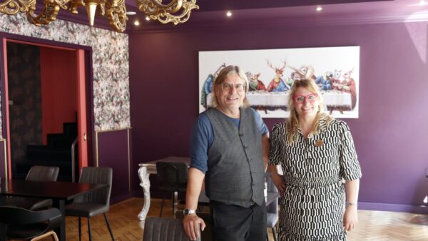 Führen das Hotel familiär: Vater Ferenc und Tochter Luisa Weidel - Foto: Anton Launer