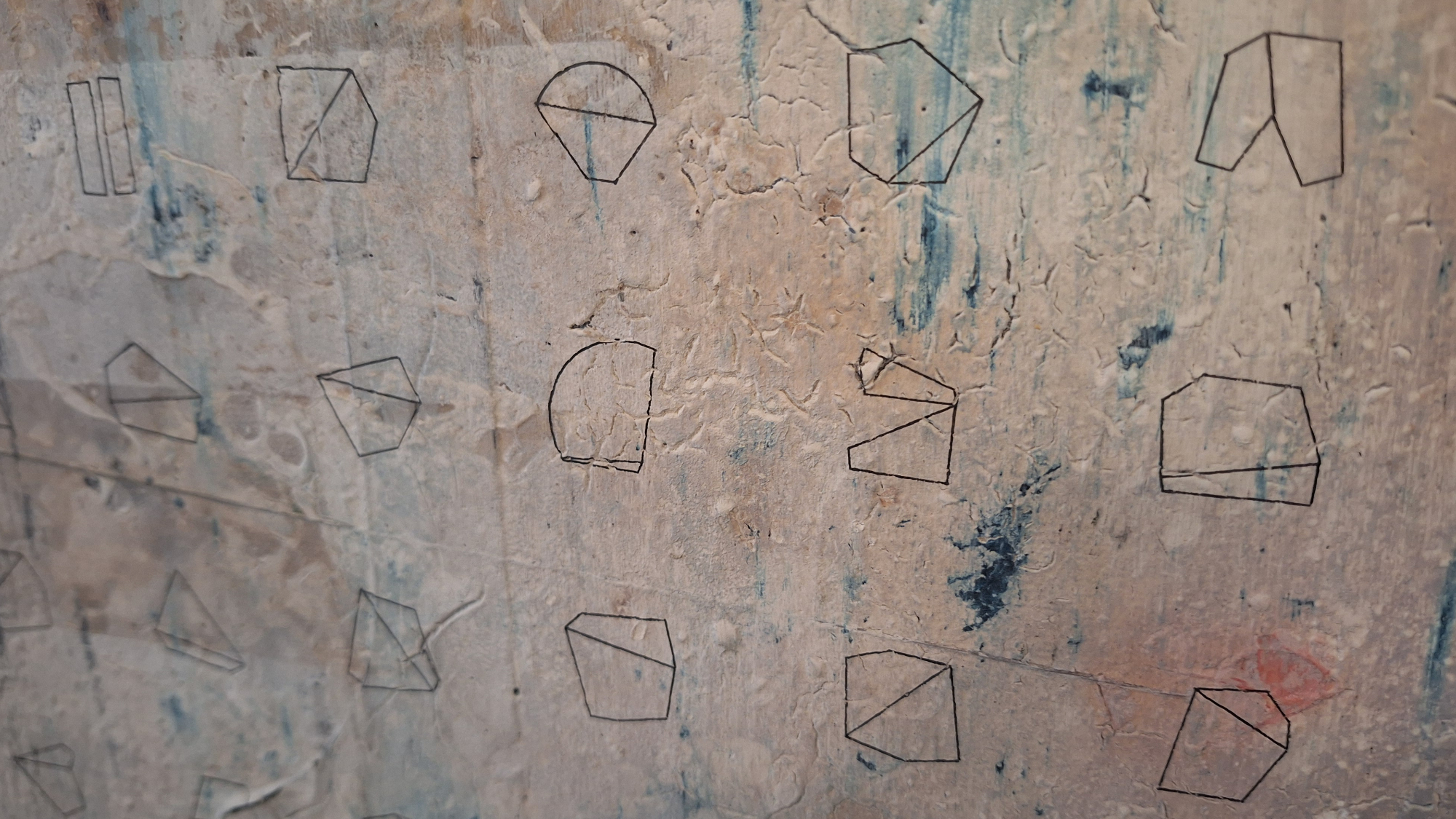 Polygome sind die Grundlage der Poetologie von Alabaster Becher und tauchen in verschiedenen seiner Werke auf.