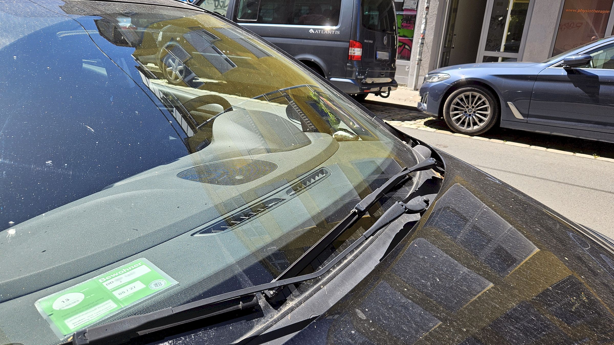 Für diesen PKW wurde im Mai gerade noch rechtzeitig zum günstigen Tarif für zwei Jahre verlängert. Foto: Anton Launer