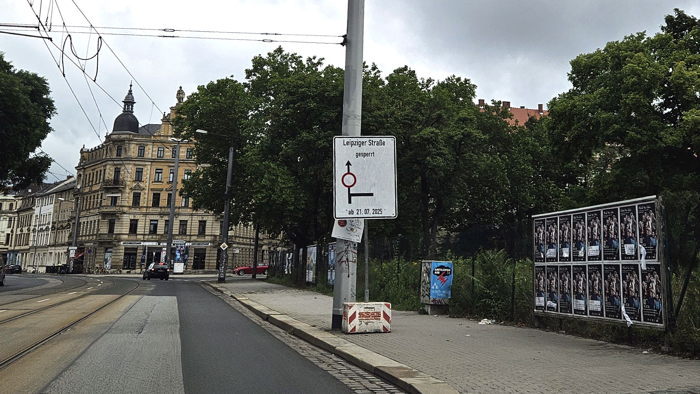 Umleitungen für Bahnen und Autos ab Montag in Pieschen. Foto: Anton Launer