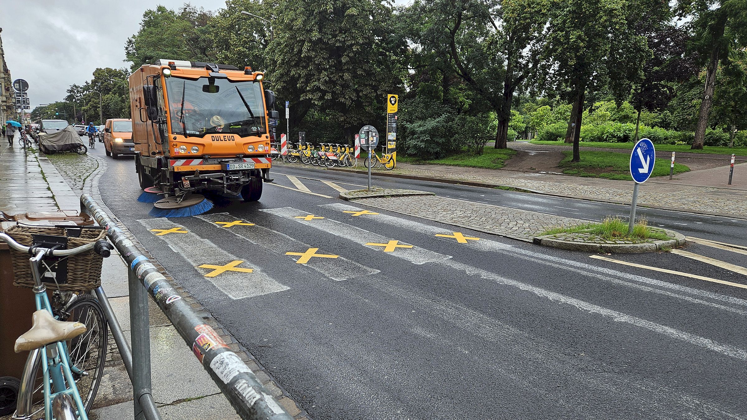 Gefälschter zebrastreifen am Bischofsweg - Foto: Anton Launer