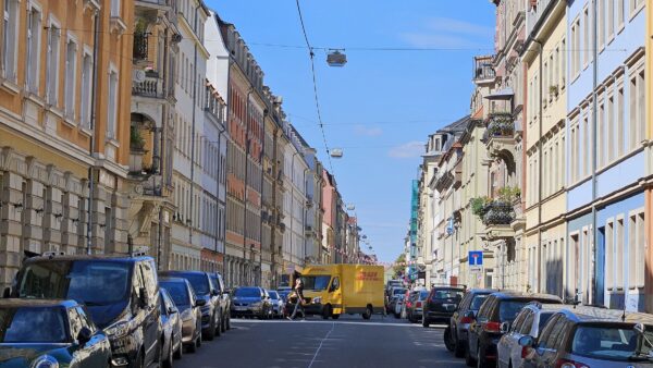 Ob eine autofreie Louisenstraße eine Option in den Planungen ist, kann man in der Gesprächsrunde erfahren. Foto: Anton Launer
