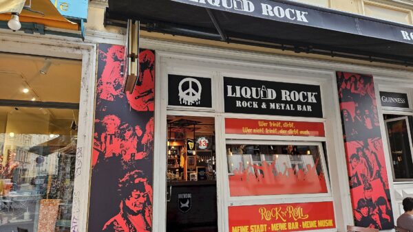 Neu an der Louisenstraße - Liquid Rock - Foto: Anton Launer