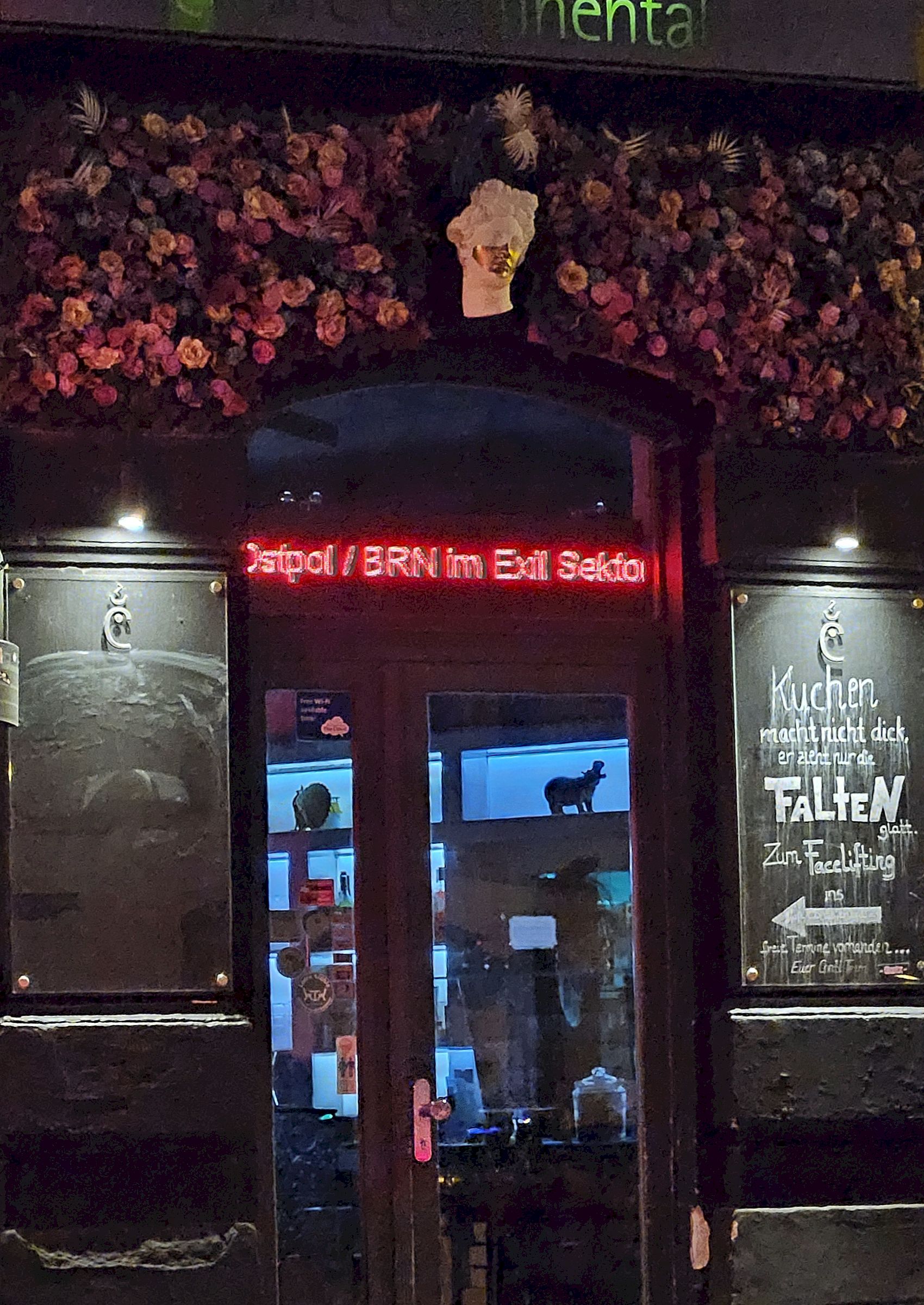 Party-Hinweise am Café Continental - Foto: Archiv Anton Launer