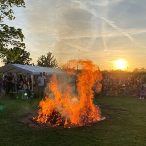 Zu Halloween kann mit einem Lagerfeuer und Stockbrot gerechnet werden. Foto: KGV Rudolphia