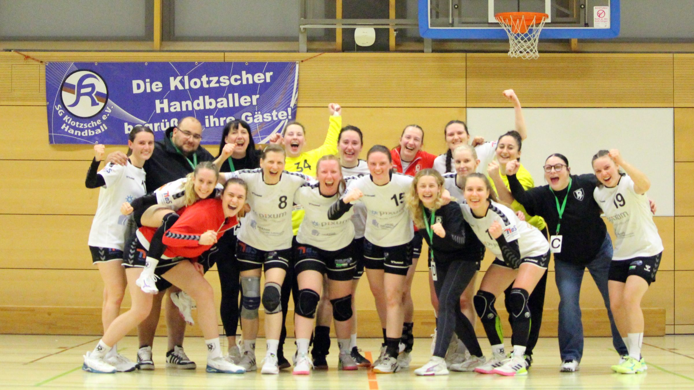 Am Ende konnte das Team von Trainer Trainer Christian Perlbach verdient zwei Punkte mit nach Hause nehmen. Foto: Sportfreunde 01