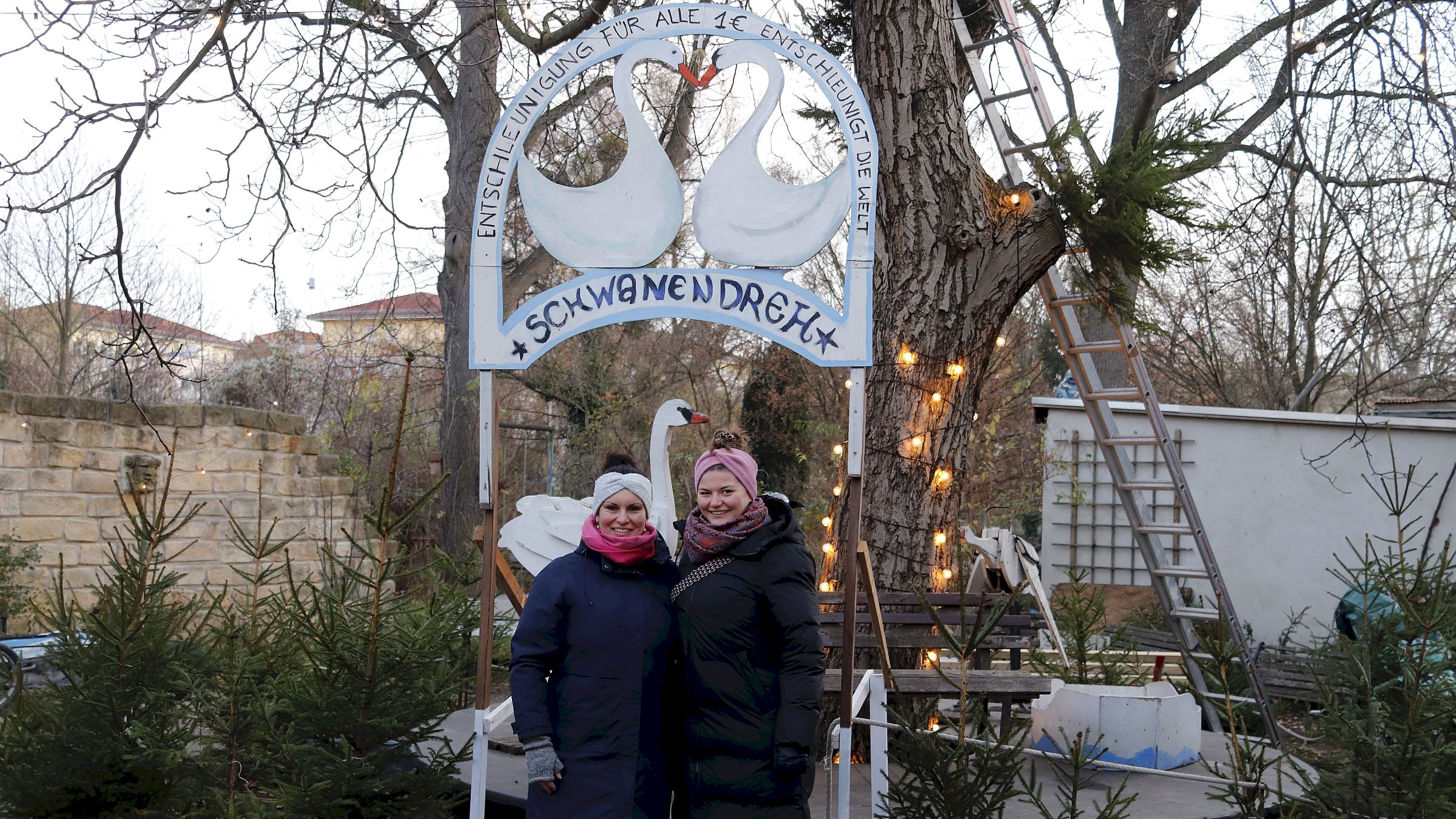 Wie in jedem Jahr wird sich das Schwanenkarussell wieder drehen. Foto: Anton Launer