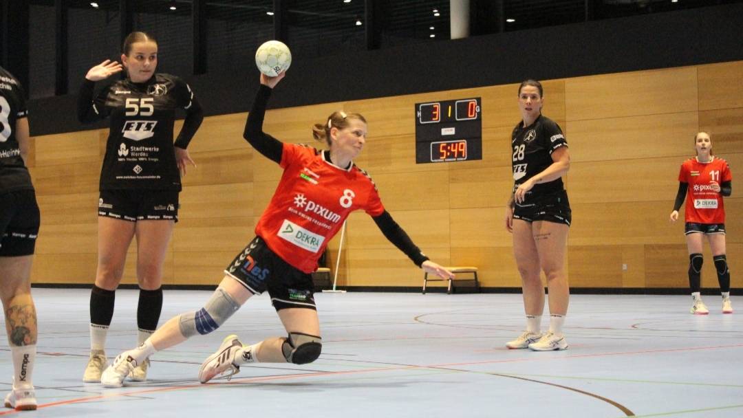 Souveräner Sieg der Sportis gegen Langenhessen Crimmitschauf vor heimischer Kulisse - Foto: Sportfreunde 01