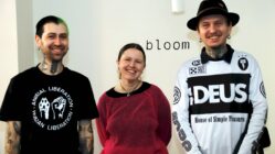 Wollen die Görlitzer Straße zum Blühen bringen - die Bloom-Crew Arkadii, Aliesia und Denys. Foto: Anton Launeram frisch freigelegten Kachel-Tresen. Foto: Anton Launer