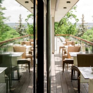 Terrasse mit Elbblick im Café Blanc - Foto: Impuls Dresden