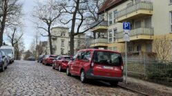 Neue Car-Sharing-Plätze in der Dresdner Neustadt TeilAuto-Stellplatz an der Nordstraße im preußischen Viertel. Foto: Anton Launer