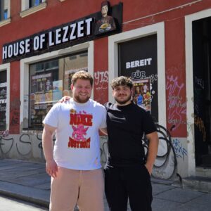 Murat und Burak Görgülü führen den Familienbetrieb "House of Lezzet" - Foto: Anton Launer